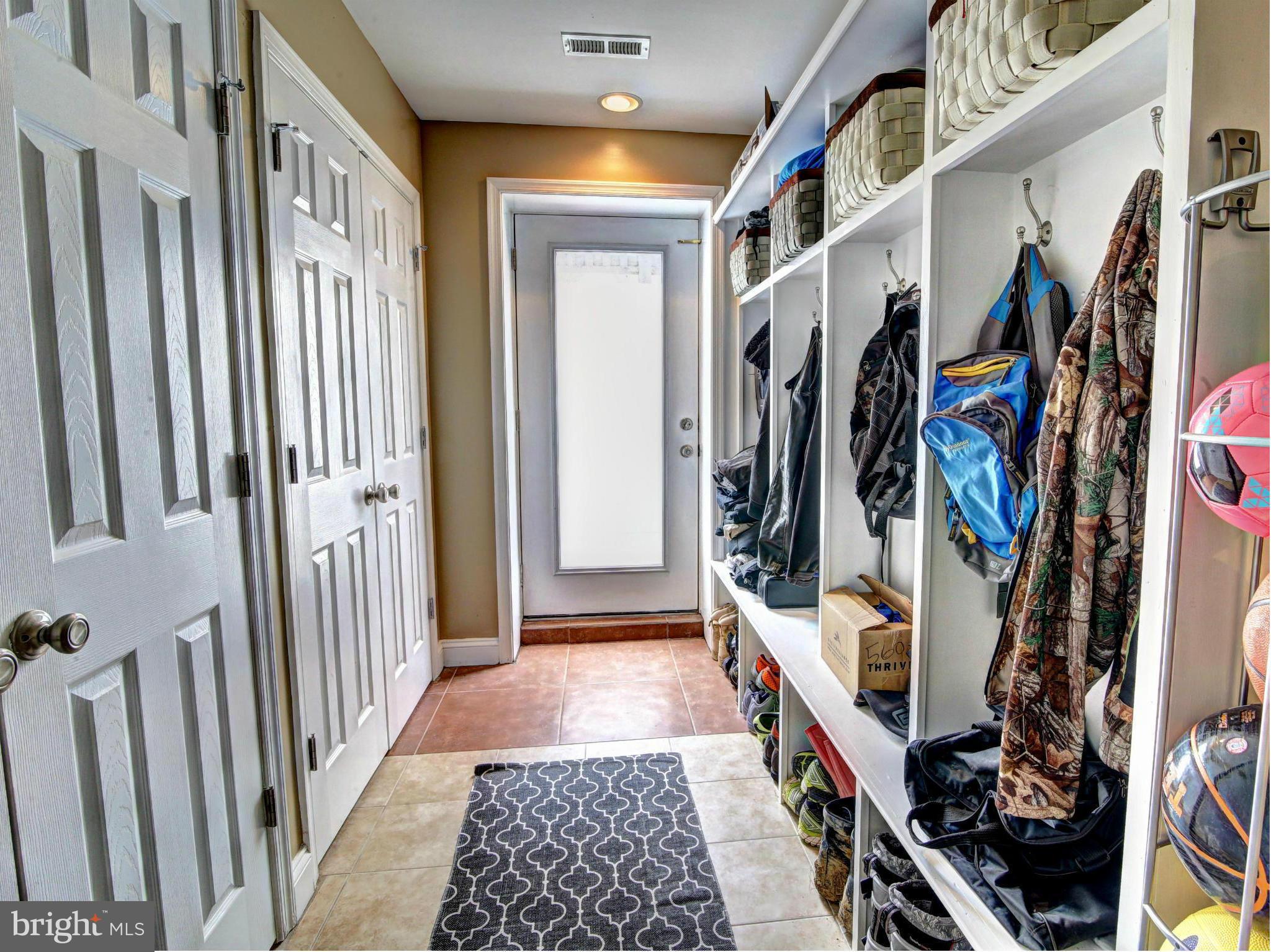 201 Ken Culbert Jr. Road Purcellville, VA 20132 - Photo 24 of 30 Interior (General)