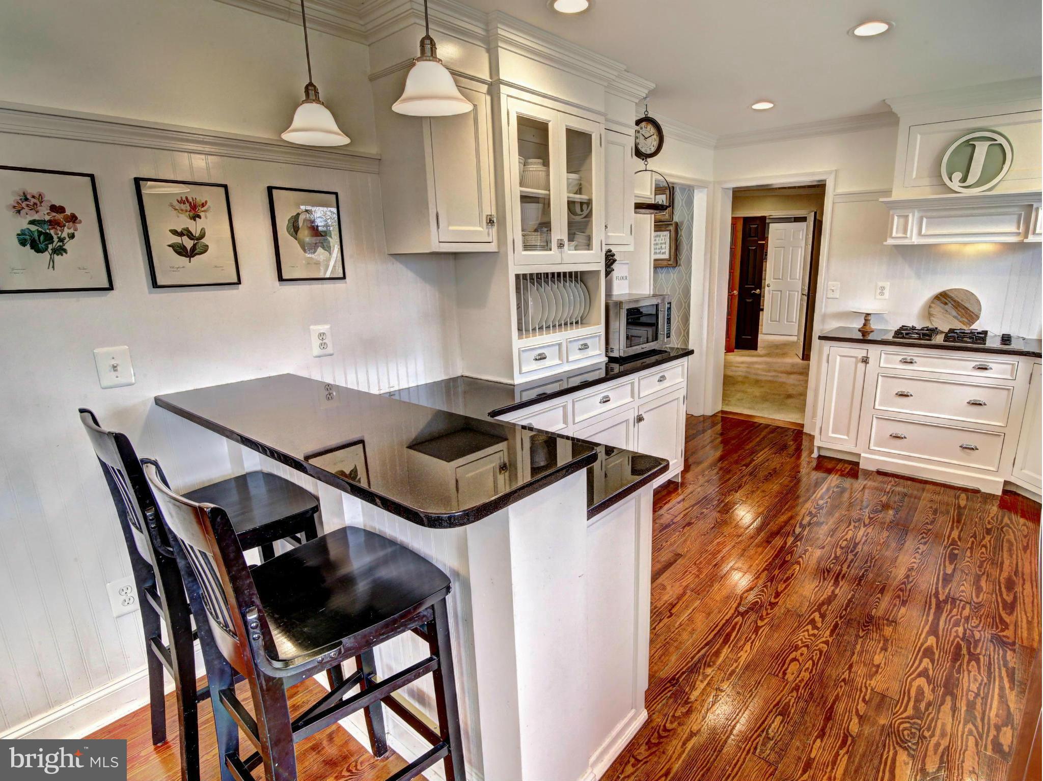 201 Ken Culbert Jr. Road Purcellville, VA 20132 - Photo 5 of 30 Kitchen
