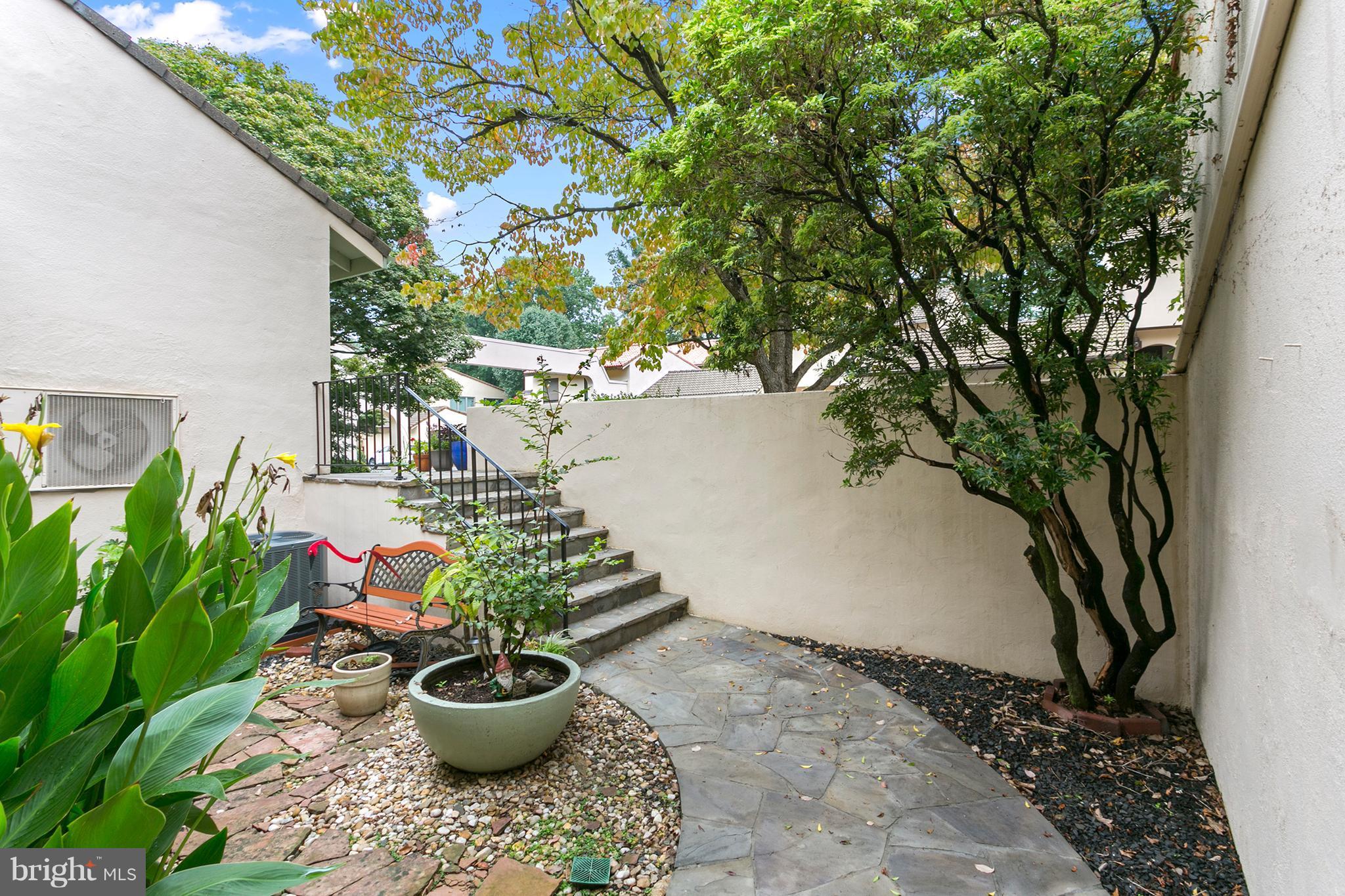 Lovely front entrance!
