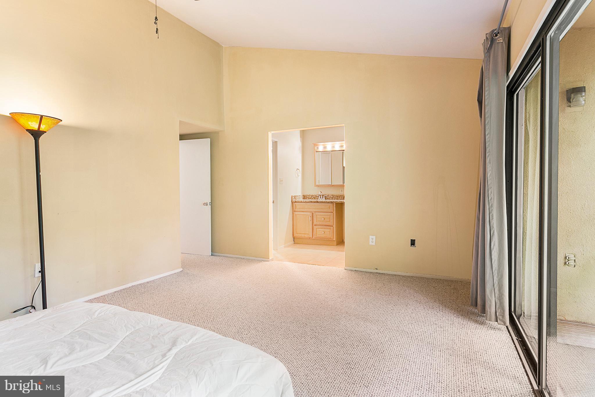 11664 Mediterranean Court Reston, VA 20190 - Photo 22 of 30 Bedroom (Master)