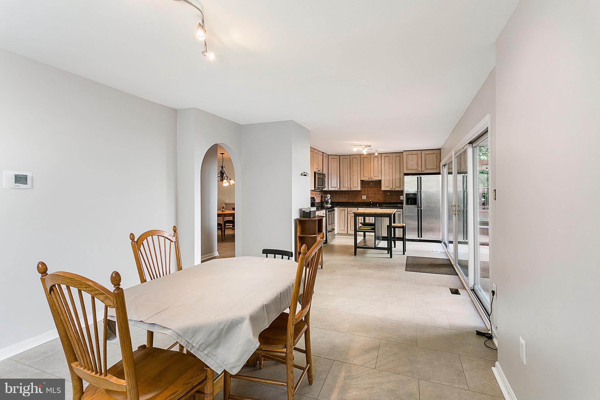11664 Mediterranean Court Reston, VA 20190 - Photo 8 of 30 Kitchen/2nd Dining area