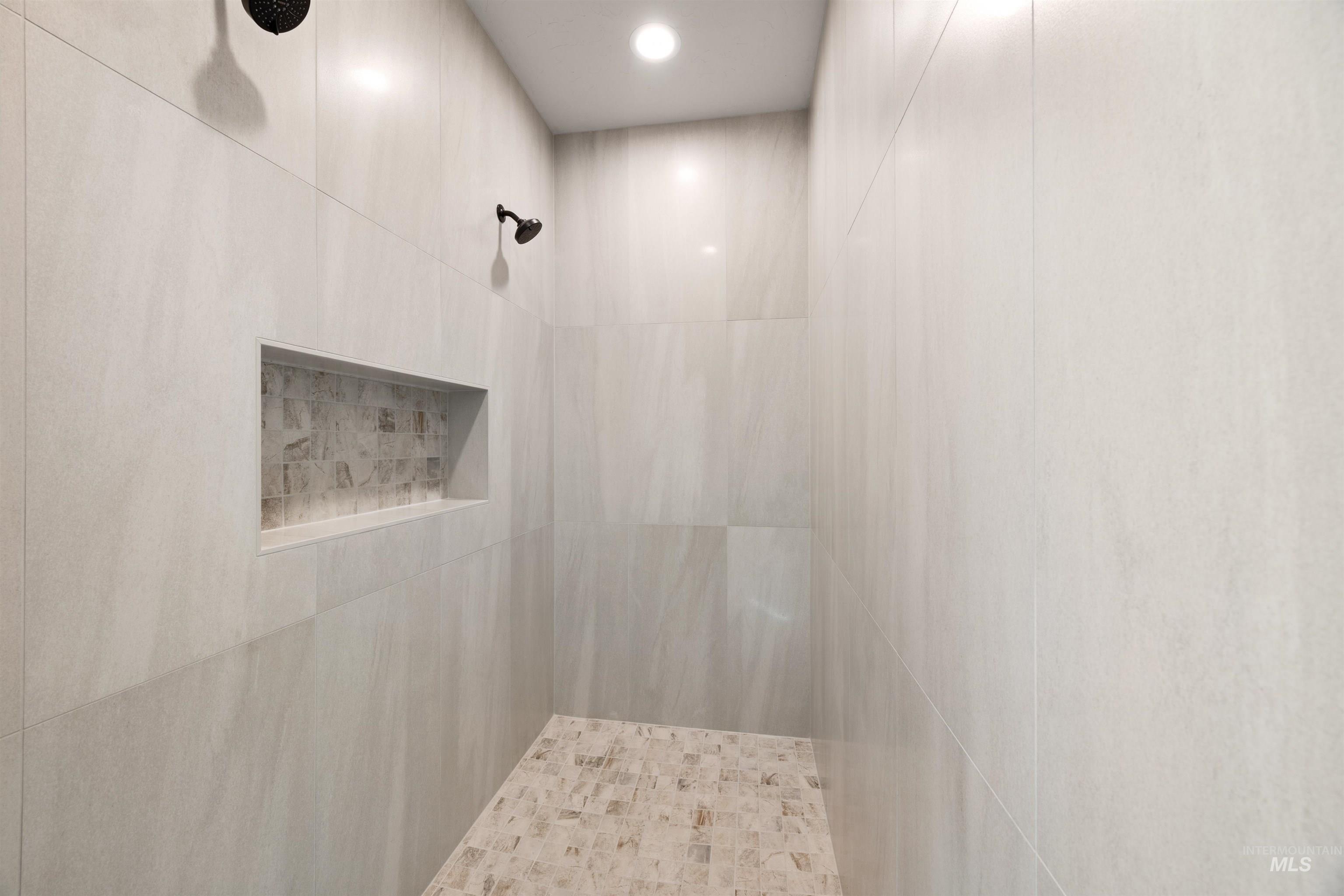 1090 East Crescendo Street Meridian, ID 83642 - Photo 30 of 50 Bathroom with a tile shower