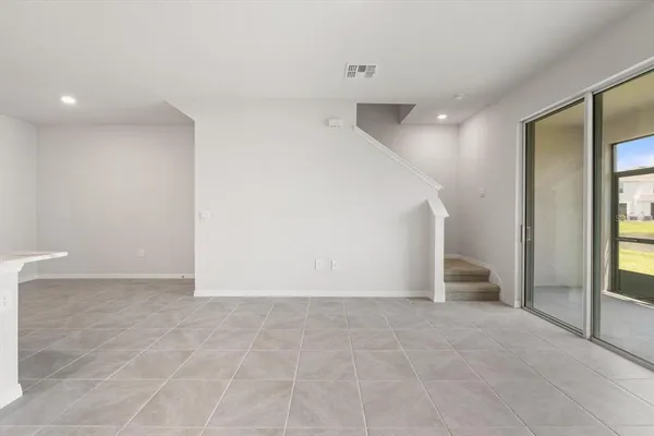 $2,400 | 17709 Crescent Moon Loop, Bradenton, FL 34211