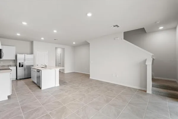 $2,400 | 17709 Crescent Moon Loop, Bradenton, FL 34211