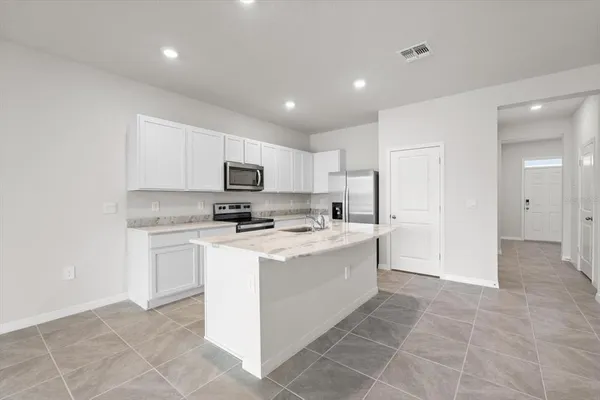 $2,400 | 17709 Crescent Moon Loop, Bradenton, FL 34211