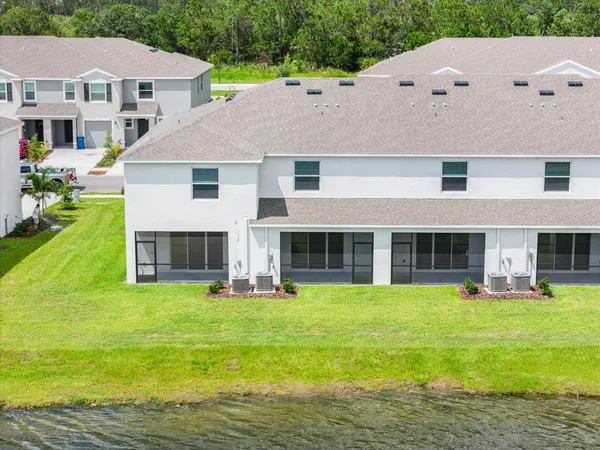 $2,400 | 17709 Crescent Moon Loop, Bradenton, FL 34211