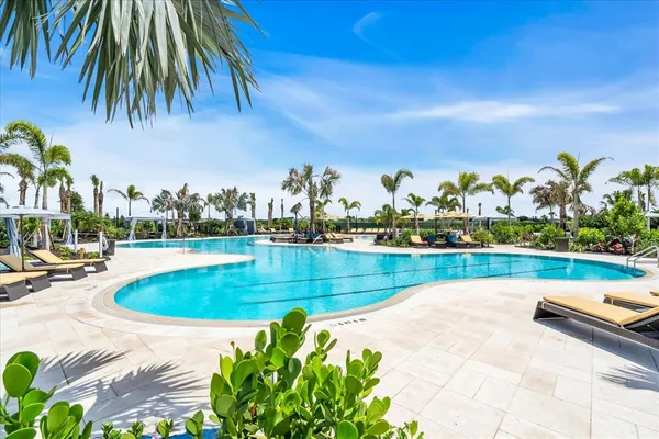 $2,400 | 17709 Crescent Moon Loop, Bradenton, FL 34211