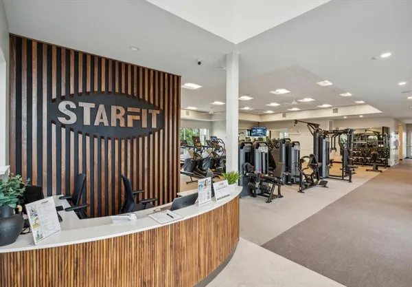 $2,400 | 17709 Crescent Moon Loop, Bradenton, FL 34211