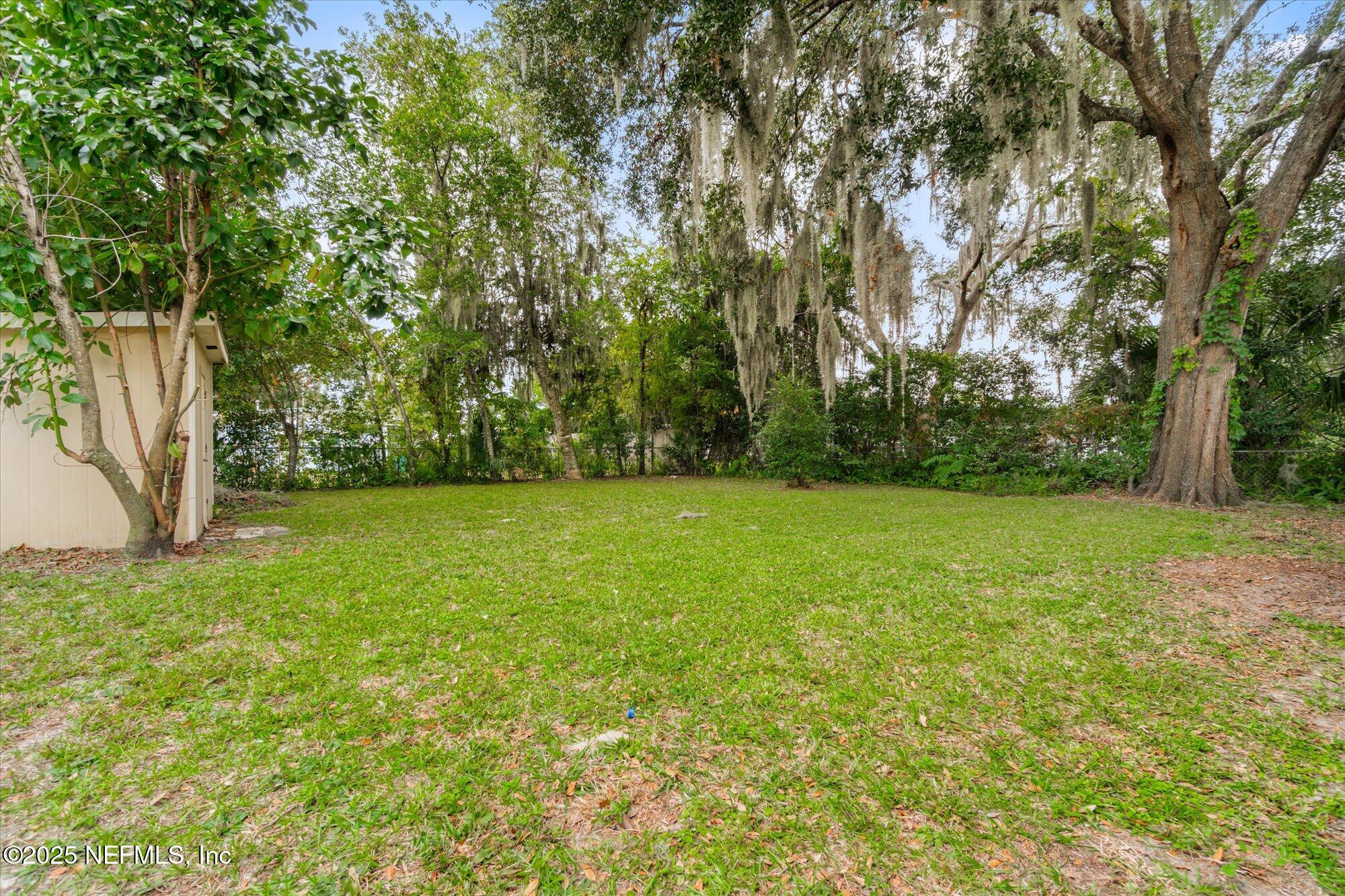 2025 Kate Street Palatka, FL 32177 - Photo 32 of 36 a view of yard with green space
