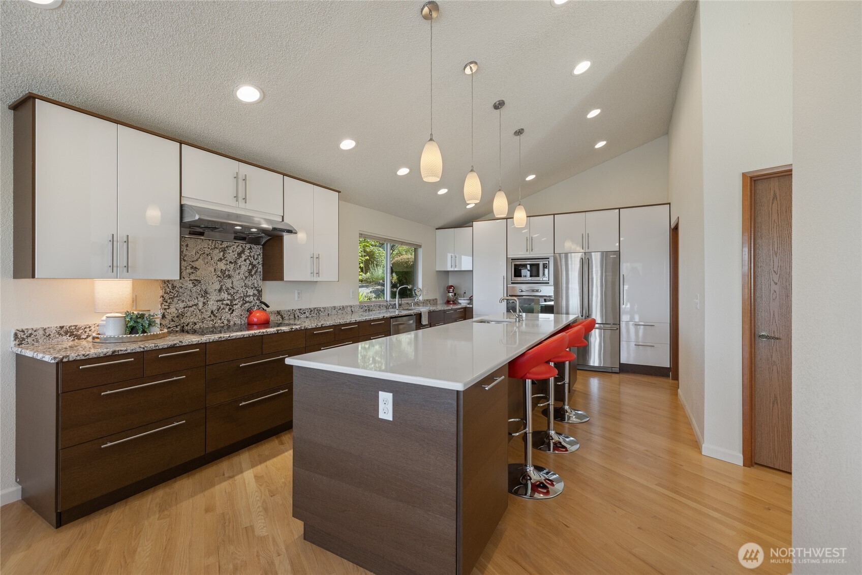70 Hewitt Drive Steilacoom, WA 98388 - Photo 14 of 34