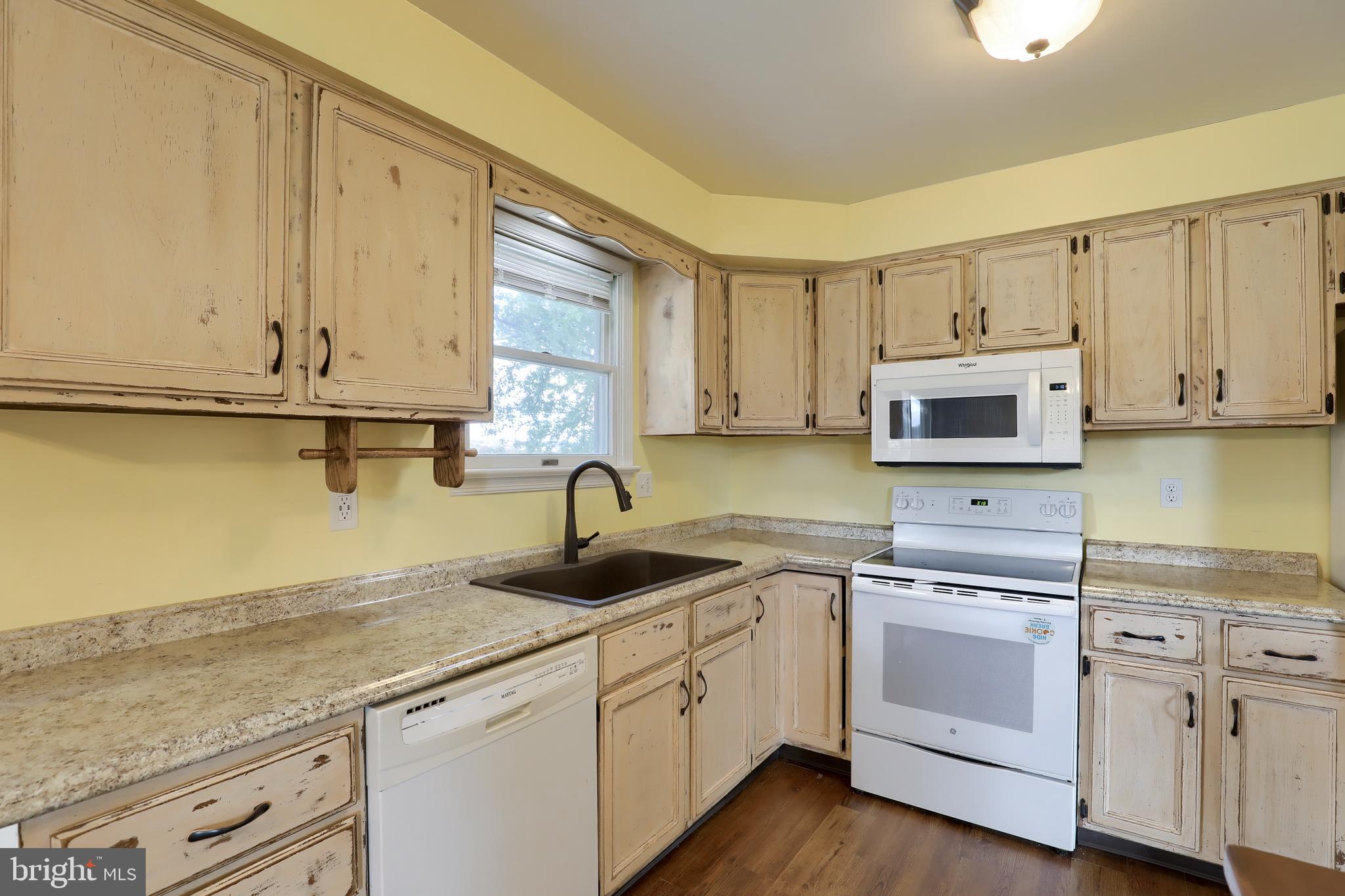 8208 Elizabethtown Road Elizabethtown, PA 17022 - Photo 15 of 47