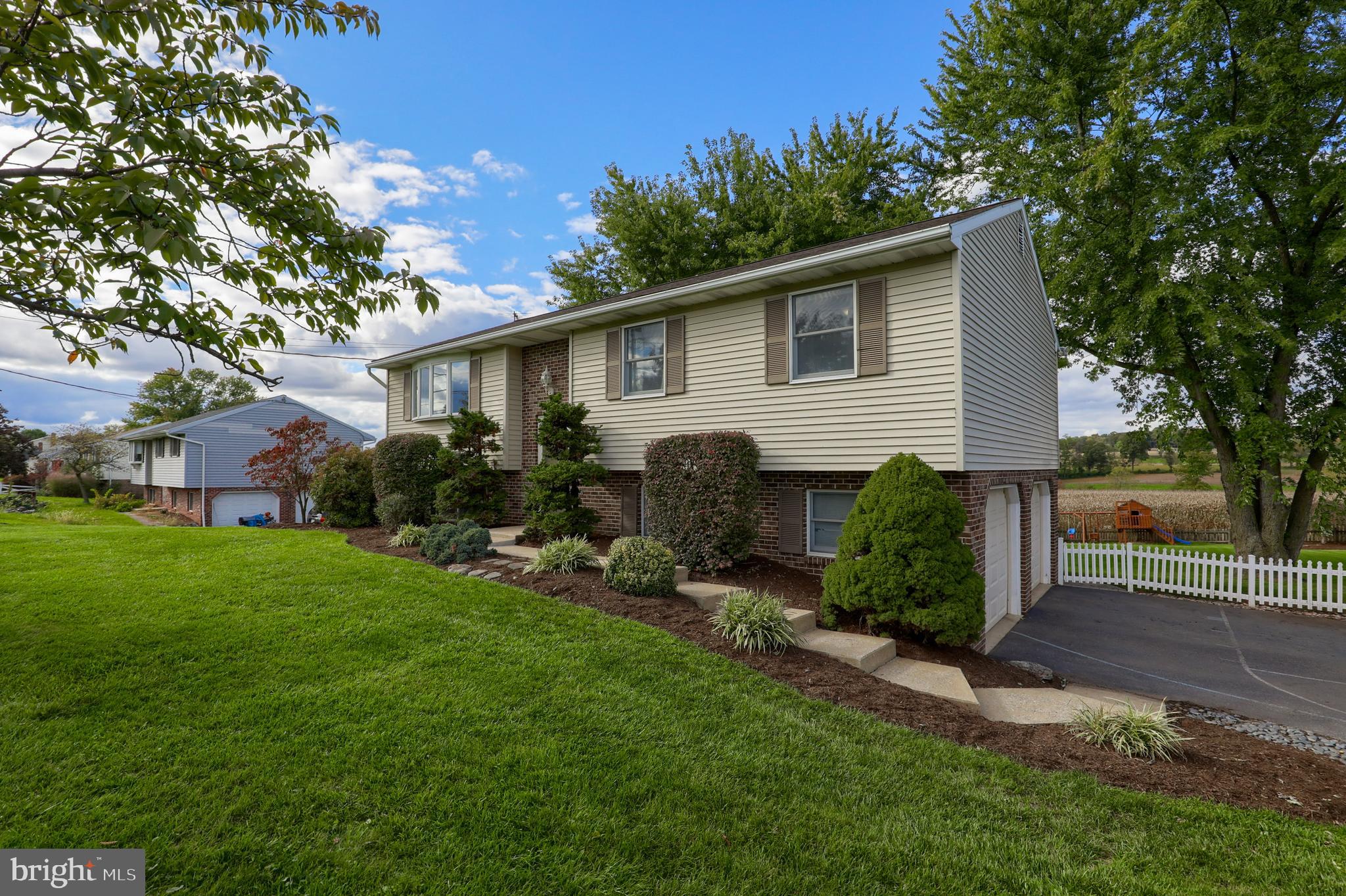 8208 Elizabethtown Road Elizabethtown, PA 17022 - Photo 3 of 47