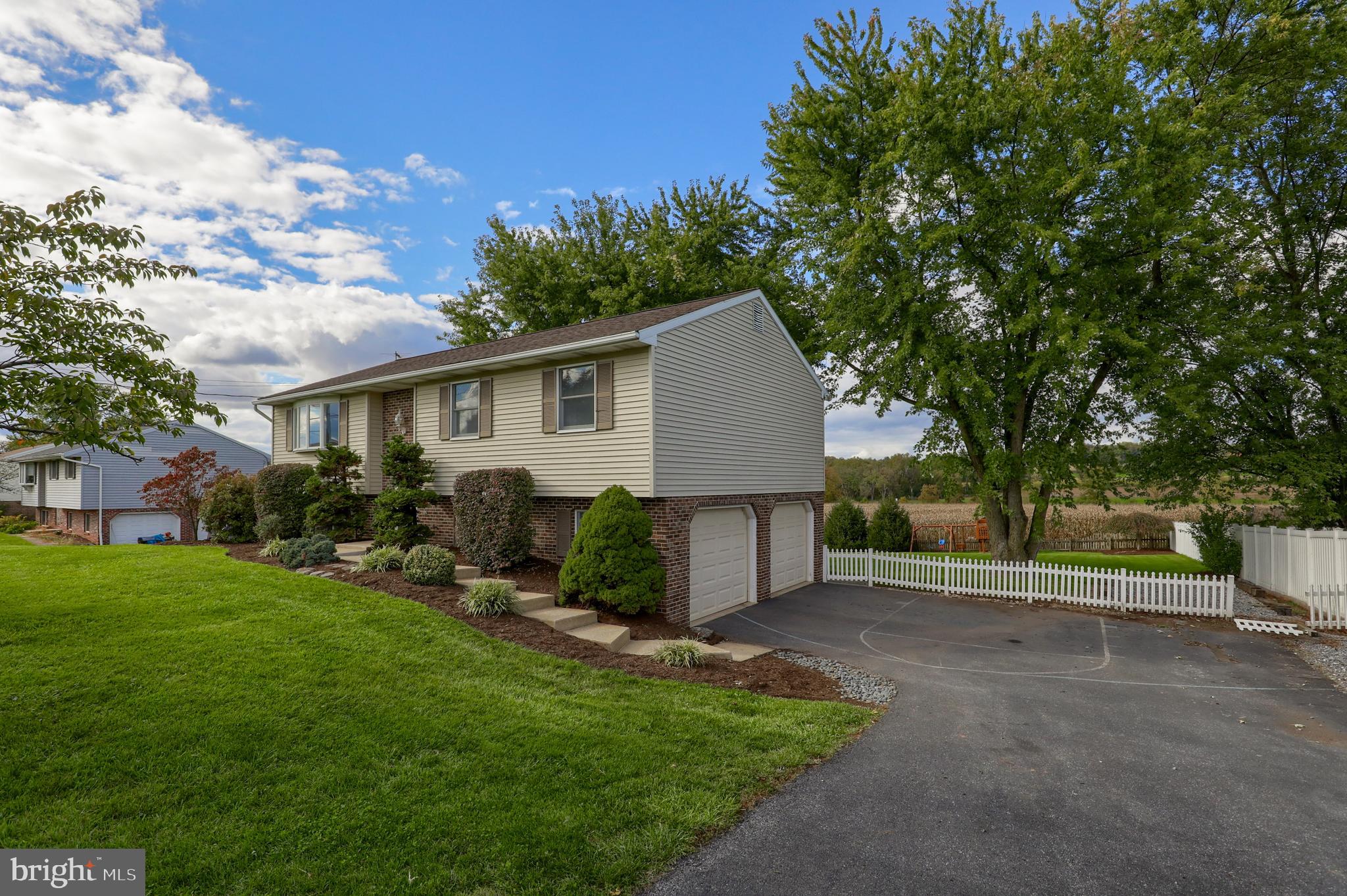 8208 Elizabethtown Road Elizabethtown, PA 17022 - Photo 4 of 47