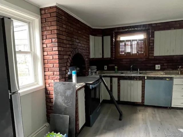 $1,950 | 3 Delaware Street, Port Jervis, NY 12771