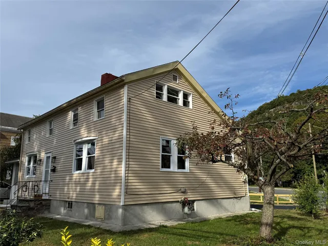 $1,950 | 3 Delaware Street, Port Jervis, NY 12771