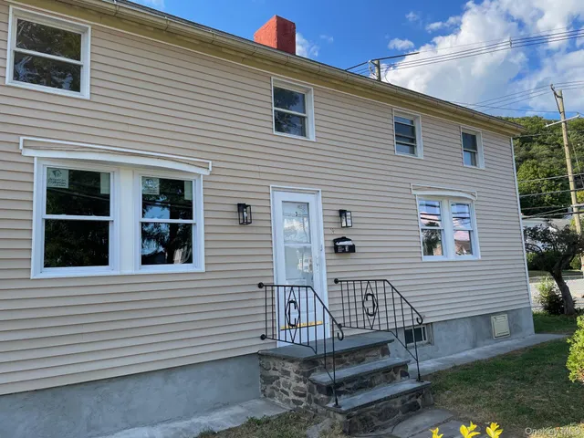 $1,950 | 3 Delaware Street, Port Jervis, NY 12771