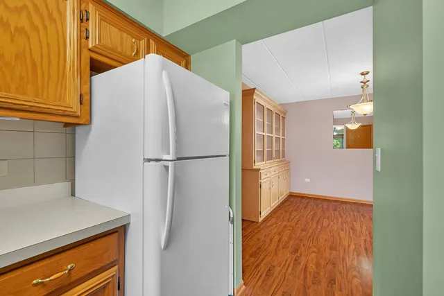 $200,000 | 5041 139th Place, Unit 406, Crestwood, IL 60418