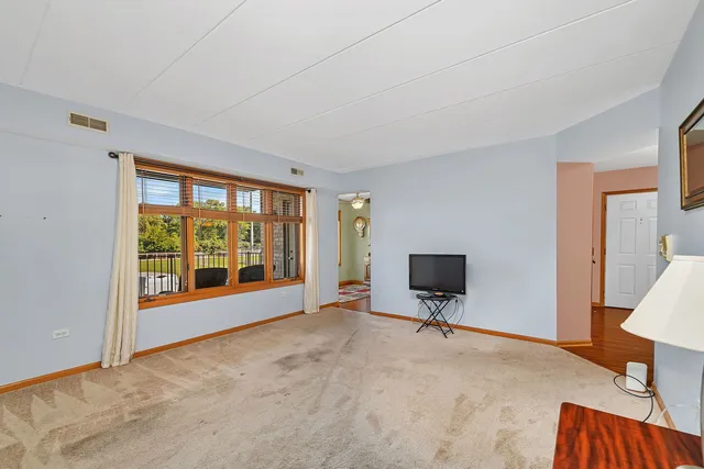 $200,000 | 5041 139th Place, Unit 406, Crestwood, IL 60418