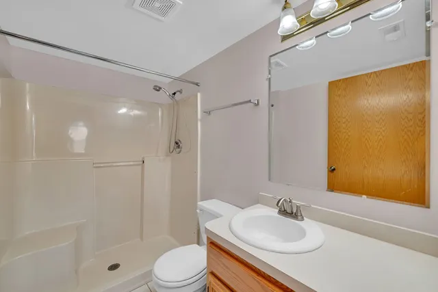 $200,000 | 5041 139th Place, Unit 406, Crestwood, IL 60418