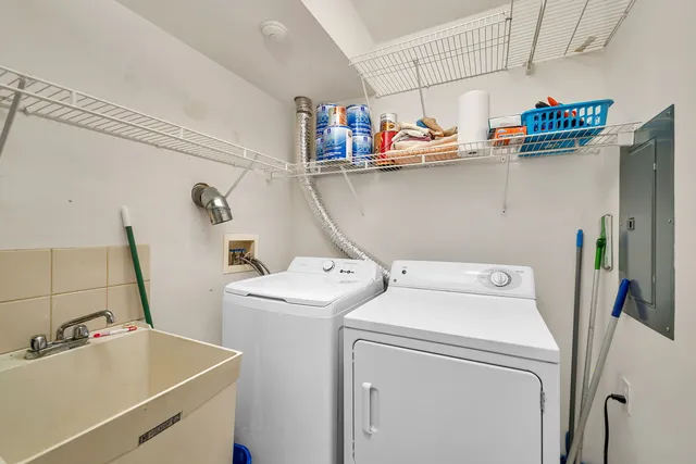 $200,000 | 5041 139th Place, Unit 406, Crestwood, IL 60418