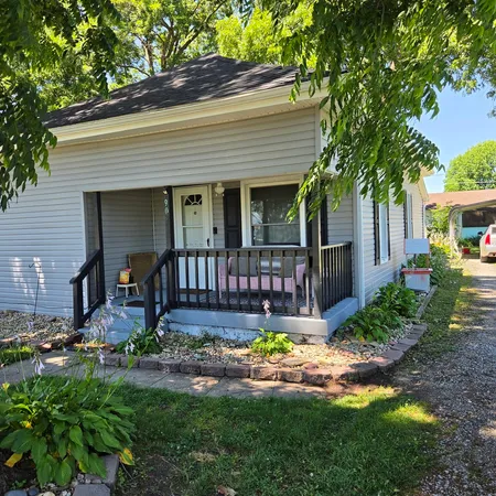 $65,000 | 903 South Walnut Street, Sesser, IL 62884