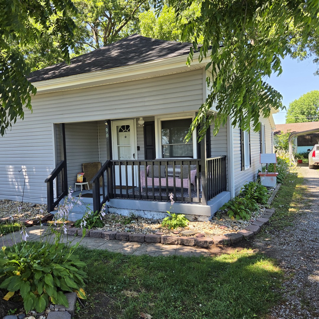 903 South Walnut Street Sesser, IL 62884 - Photo 1 of 16