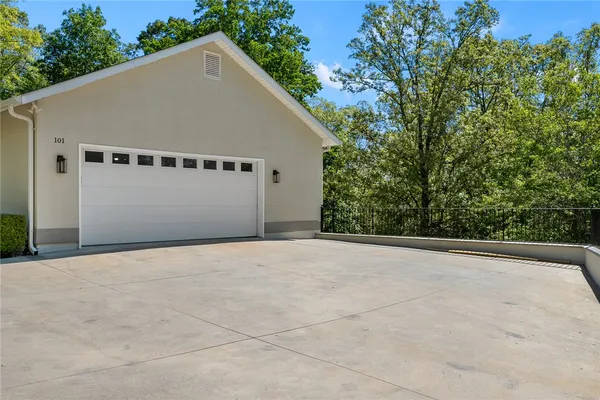 $1,100,000 | 101 Gordon Drive, Townville, SC 29689