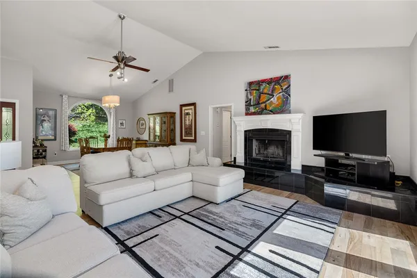 $1,100,000 | 101 Gordon Drive, Townville, SC 29689