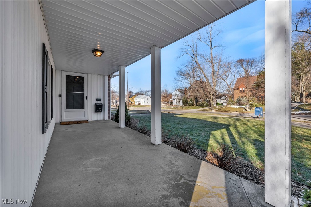1236 Yellowstone Road Cleveland Heights, OH 44121 - Photo 3 of 39