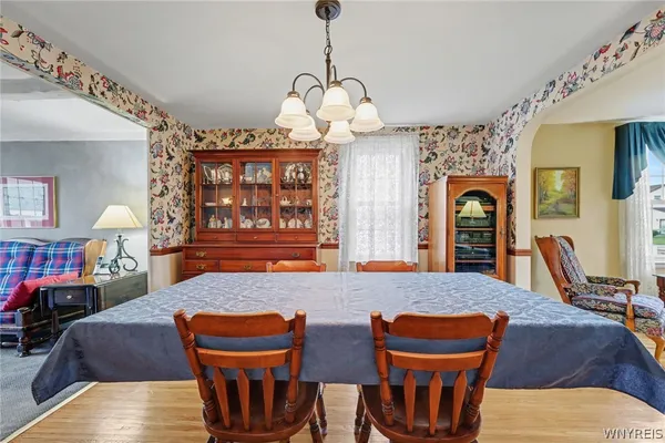 $329,900 | 135 Louvaine Drive, Tonawanda, NY 14223