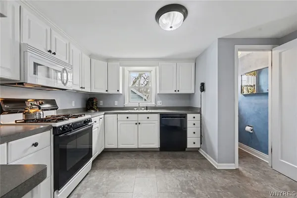 $329,900 | 135 Louvaine Drive, Tonawanda, NY 14223