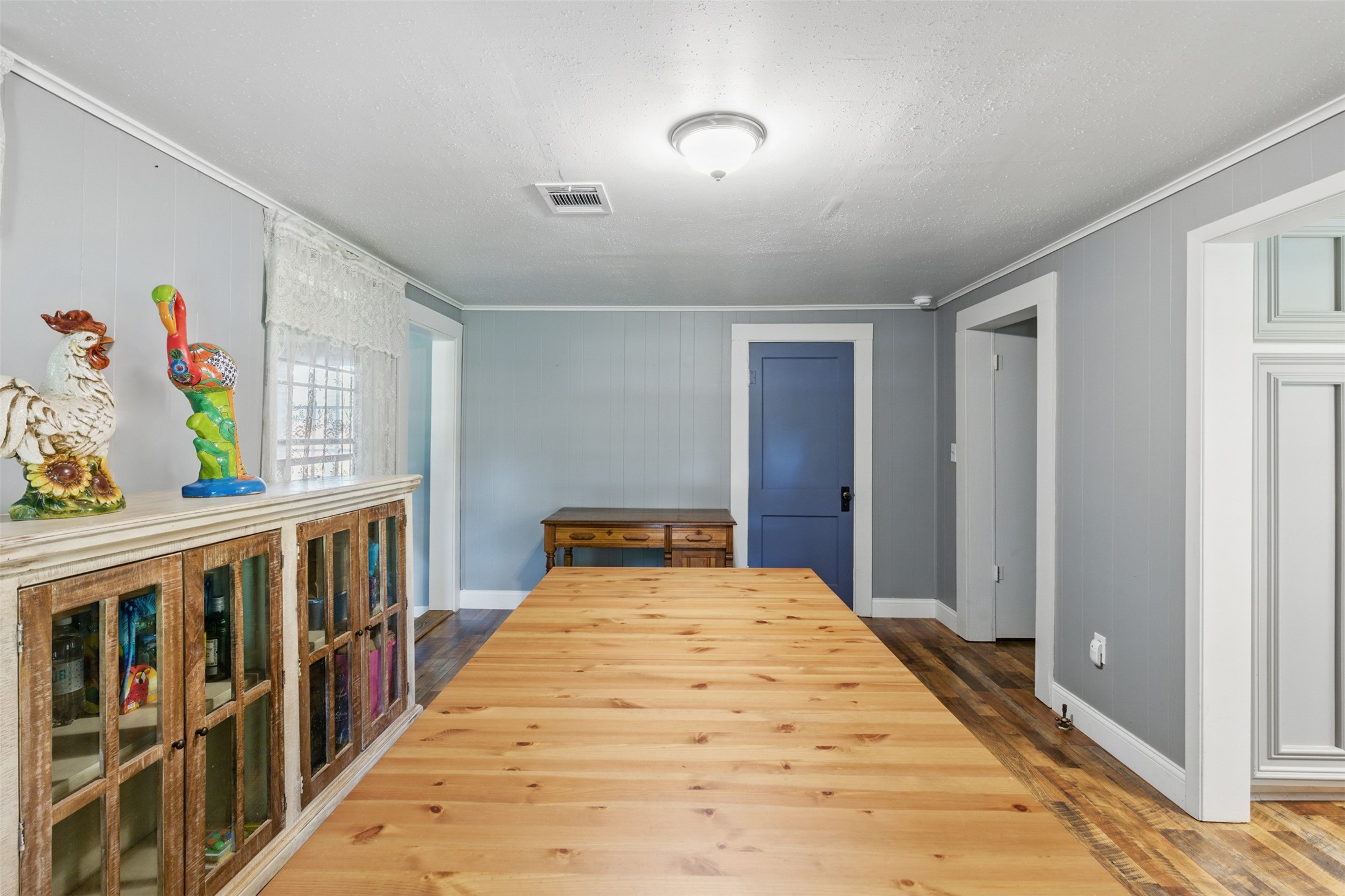 25371 Kickapoo Road Hockley, TX 77447 - Photo 18 of 46 a bedroom with bed and wooden floor