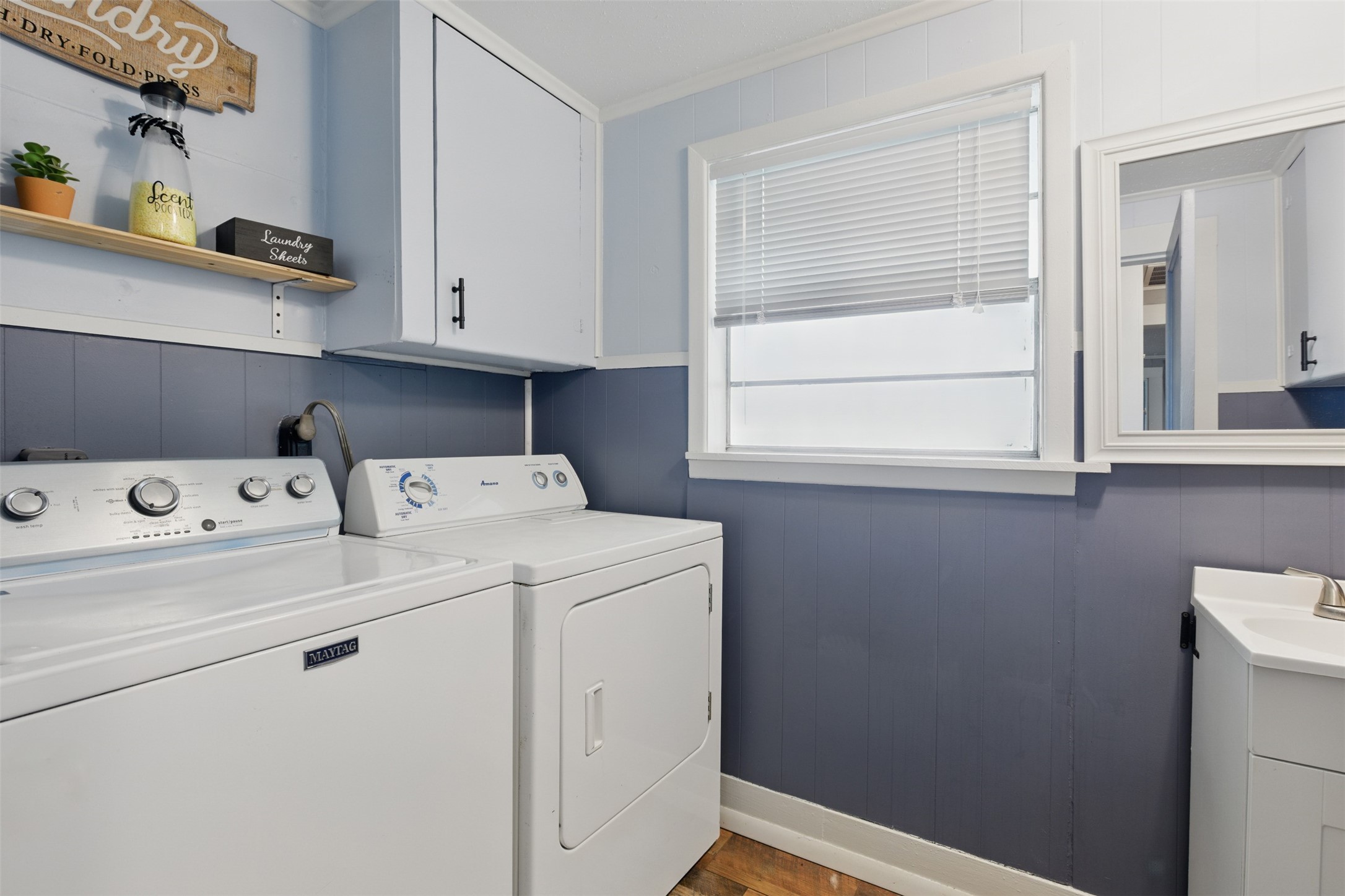 25371 Kickapoo Road Hockley, TX 77447 - Photo 28 of 46 a utility room with dryer and washer