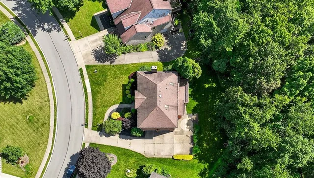 $639,900 | 2455 Dogwood Drive, Wexford, PA 15090