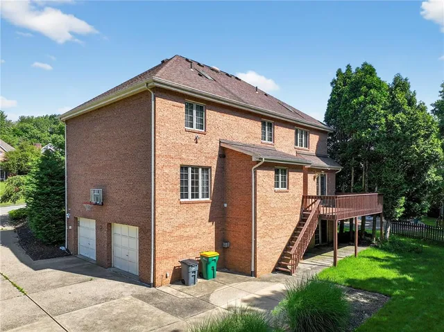 $639,900 | 2455 Dogwood Drive, Wexford, PA 15090