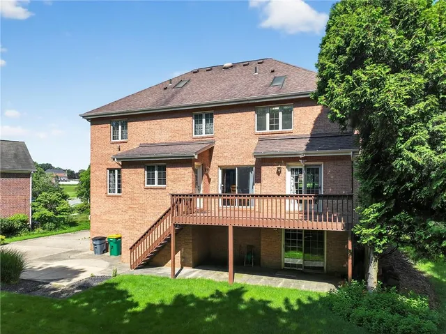 $639,900 | 2455 Dogwood Drive, Wexford, PA 15090