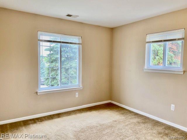 515 West Highland Road, Unit E4 Howell, MI 48843 - Photo 11 of 18