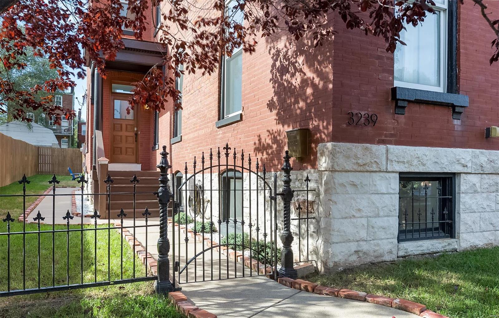3239 Ohio Avenue St. Louis, MO 63118 - Photo 2 of 40