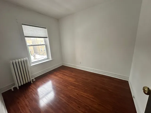 $2,300 | 5814 North Campbell Avenue, Unit 2, Chicago, IL 60659