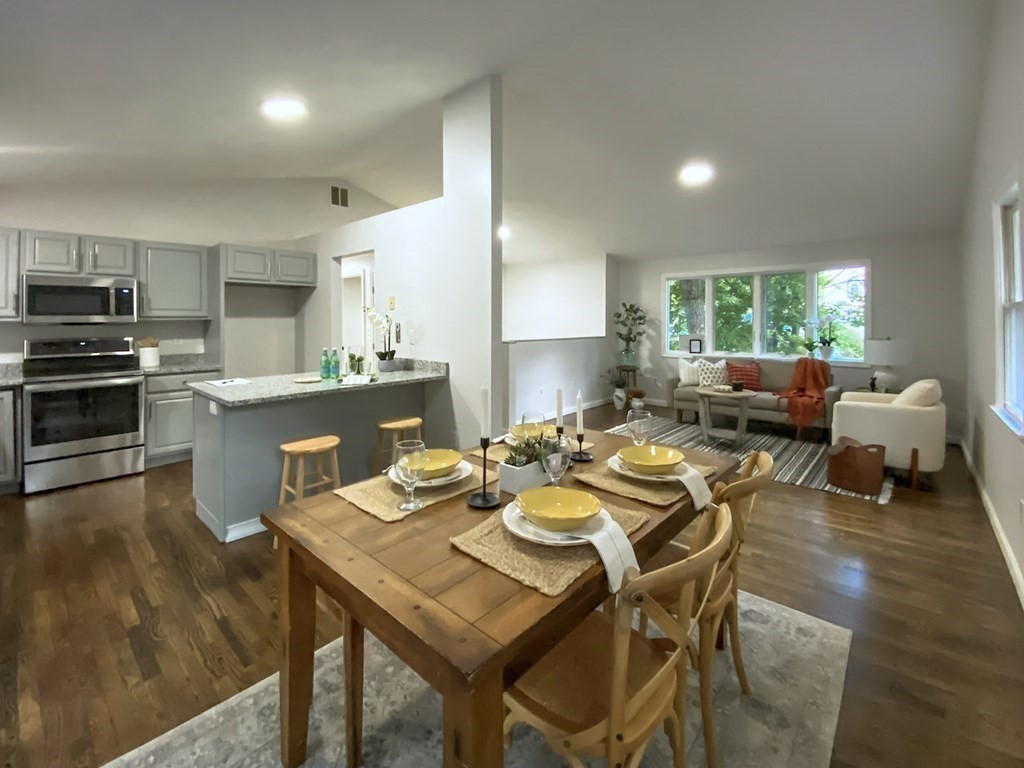 17 Rockway Road Peabody, MA 01960 - Photo 14 of 36 Gallery Image 14