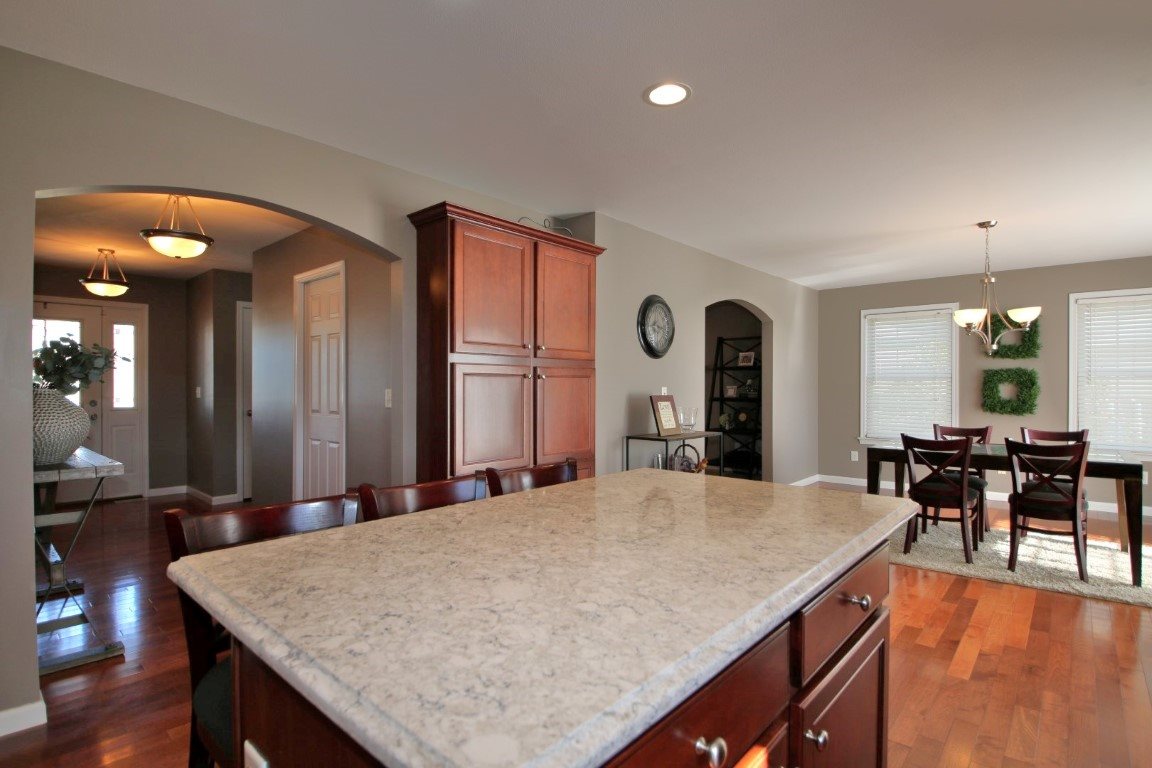 1516 Santa Fe Road Washington, IL 61571 - Photo 8 of 36 Gallery Image 8
