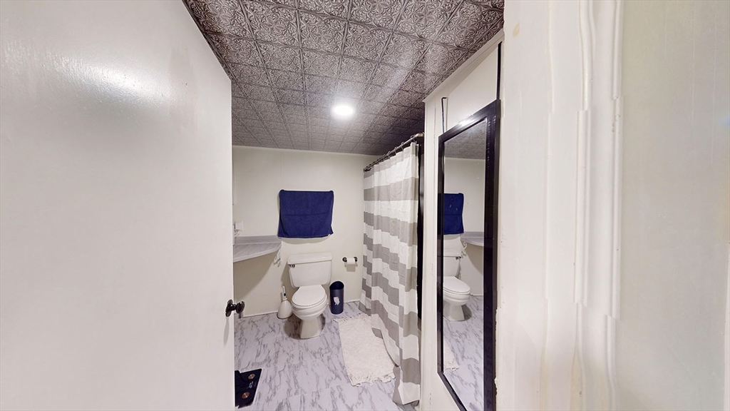 706 Mohawk Road Somerset, MA 02726 - Photo 23 of 33 a view of entryway