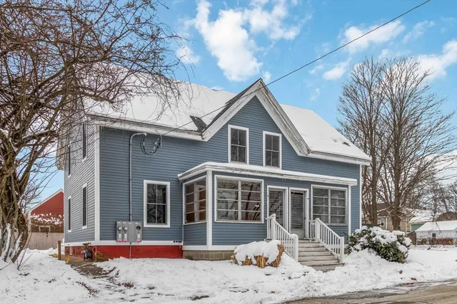 $4,000 | 2 Elmwood Street, Unit 2, Amesbury, MA 01913