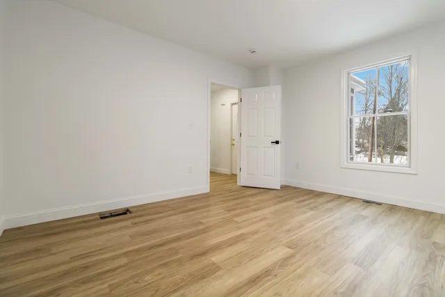 $4,000 | 2 Elmwood Street, Unit 2, Amesbury, MA 01913