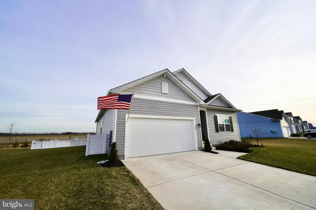 $434,900 | 340 Pontoon Drive, Felton, DE 19943