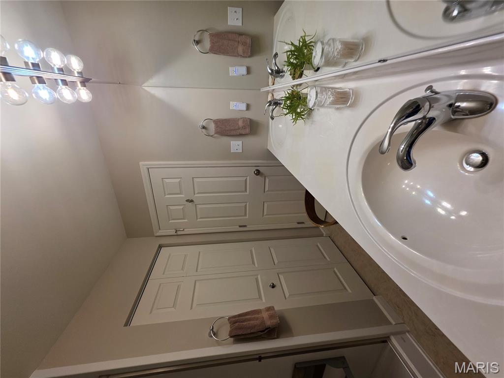 2338 Windsor Castle Drive Imperial, MO 63052 - Photo 33 of 70