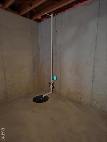 $389,900 | 2338 Windsor Castle Drive, Imperial, MO 63052