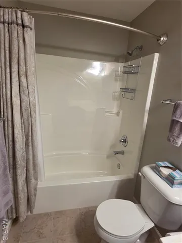 $389,900 | 2338 Windsor Castle Drive, Imperial, MO 63052