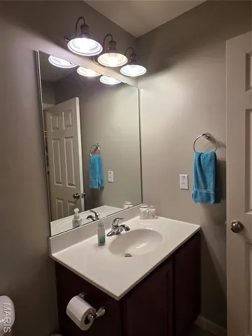 $389,900 | 2338 Windsor Castle Drive, Imperial, MO 63052