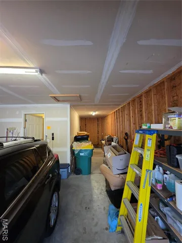 $389,900 | 2338 Windsor Castle Drive, Imperial, MO 63052